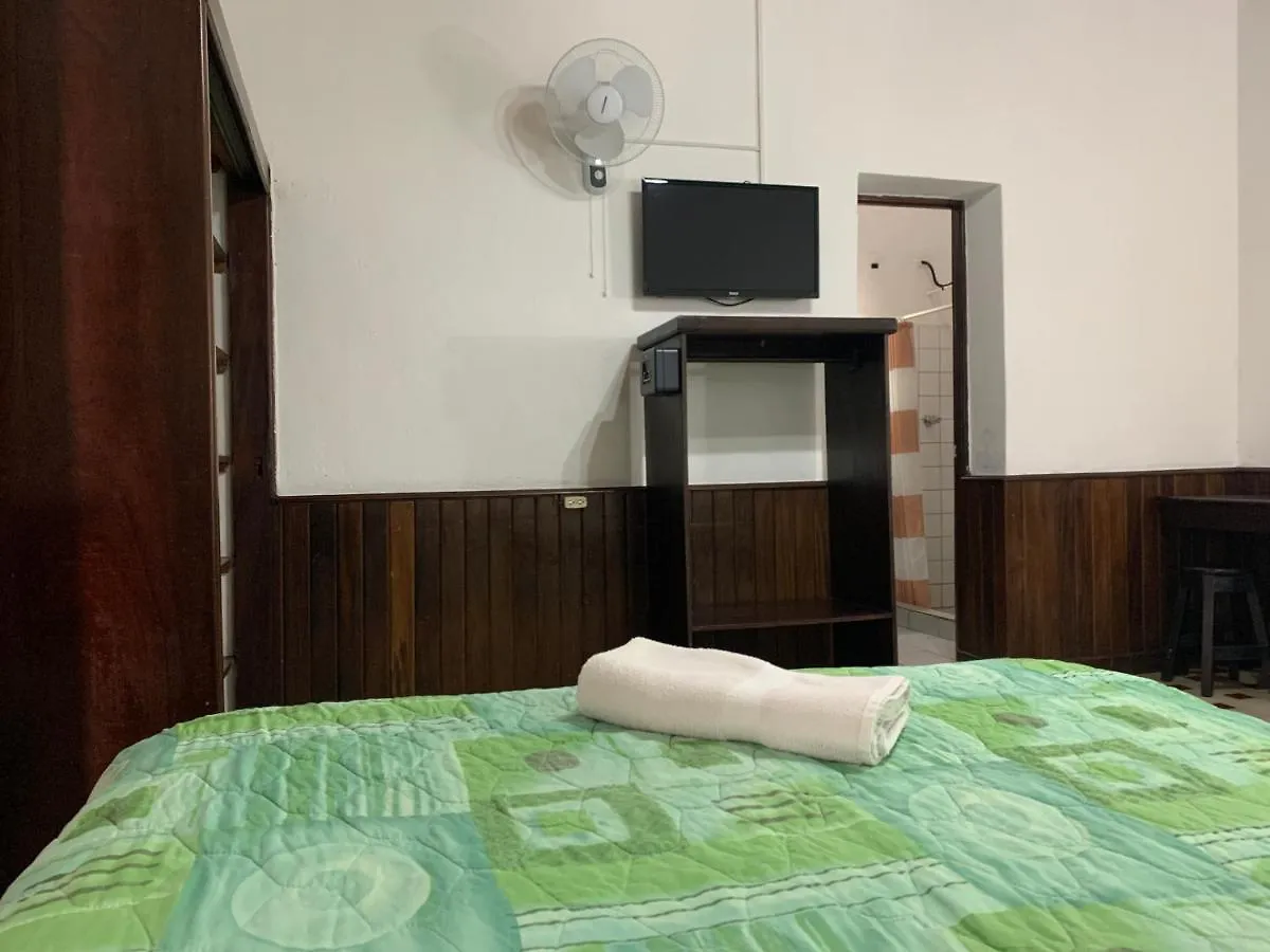 Hotel Ajau Colonial 과테말라 2*,  과테말라